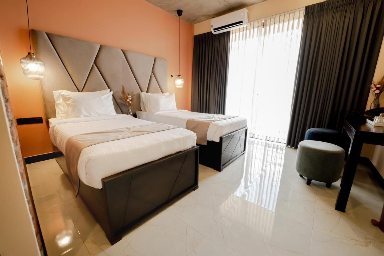 Limeshine - Airport Transit Hotels & Residences Katunayaka Ngoại thất bức ảnh