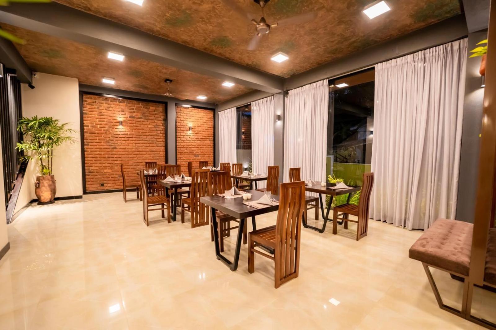 Limeshine - Airport Transit Hotels & Residences Katunayaka Ngoại thất bức ảnh