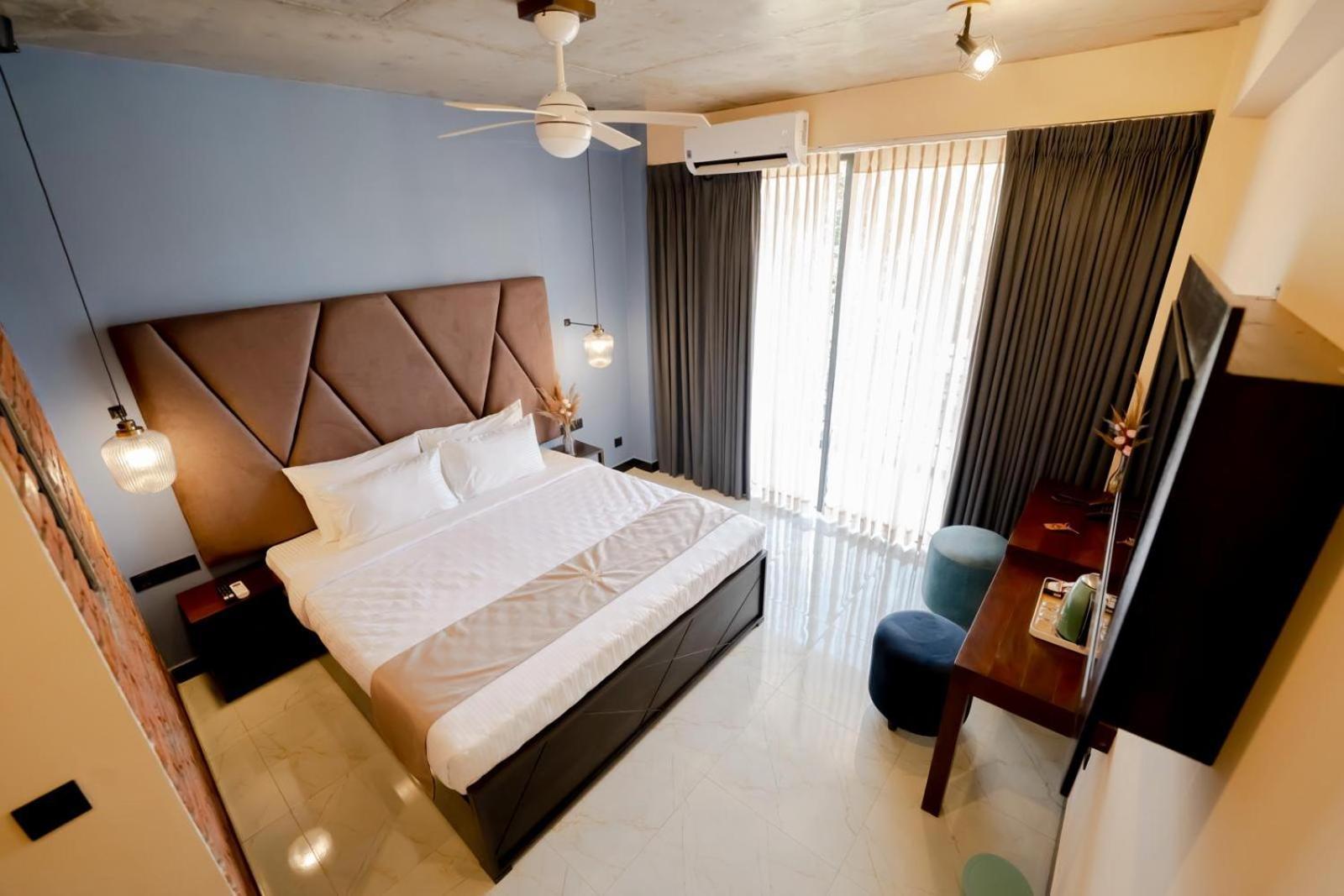 Limeshine - Airport Transit Hotels & Residences Katunayaka Ngoại thất bức ảnh